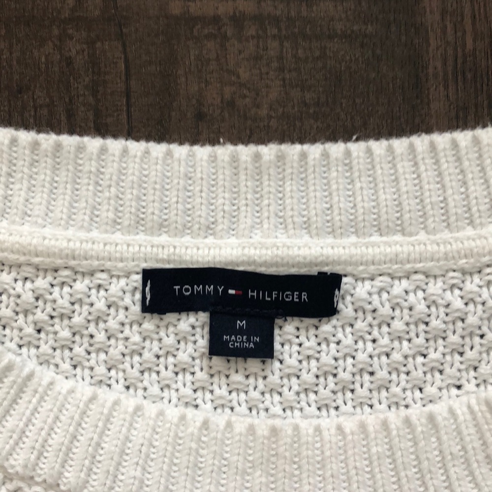 Tommy Hilfiger sweater - Picture 2 of 2